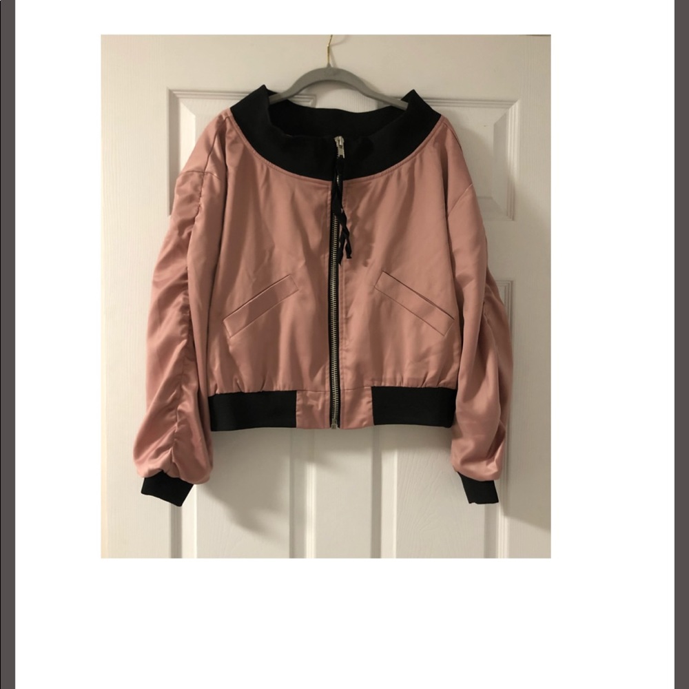 Off the shoulder zip up silky jacket